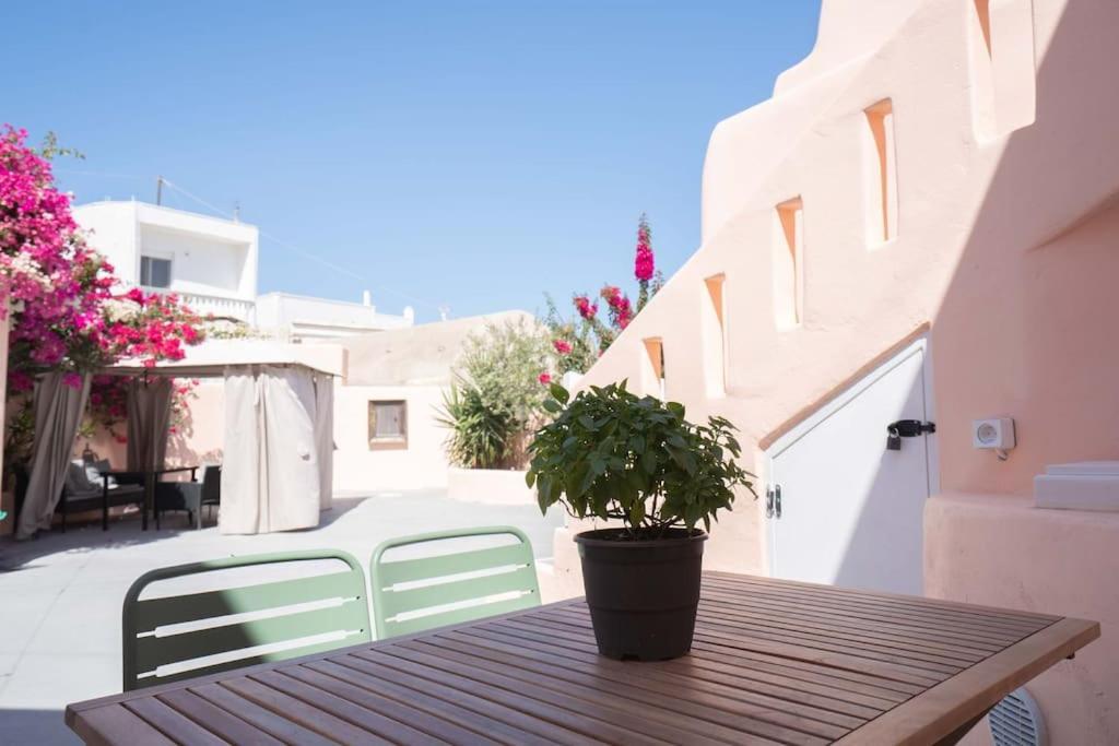 Santorini Oasis- Cave House Hébergement de vacances