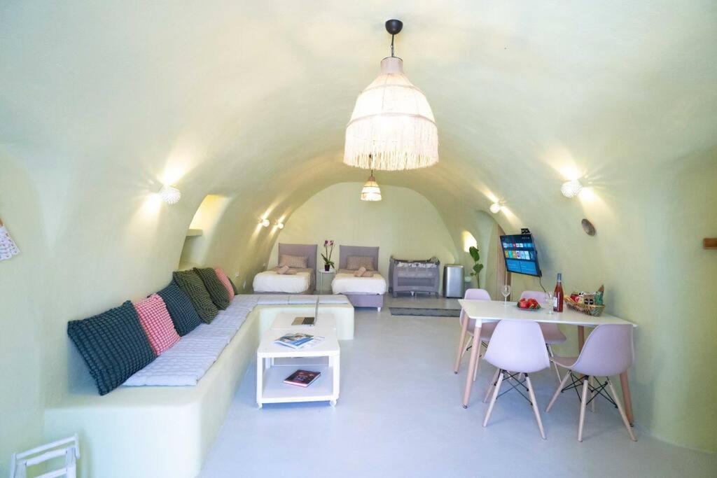 Santorini Oasis- Cave House Holiday home Fira (Santorini)